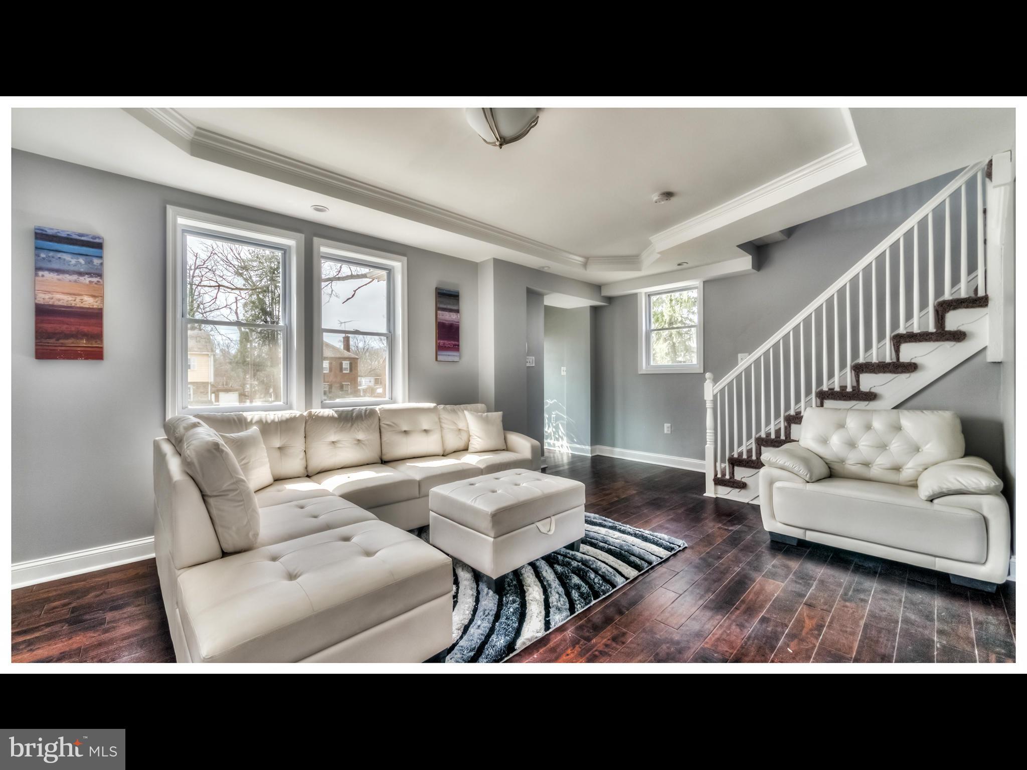 4110 Wentworth Road Baltimore, MD 21207 - Photo 3 of 30 Living Room