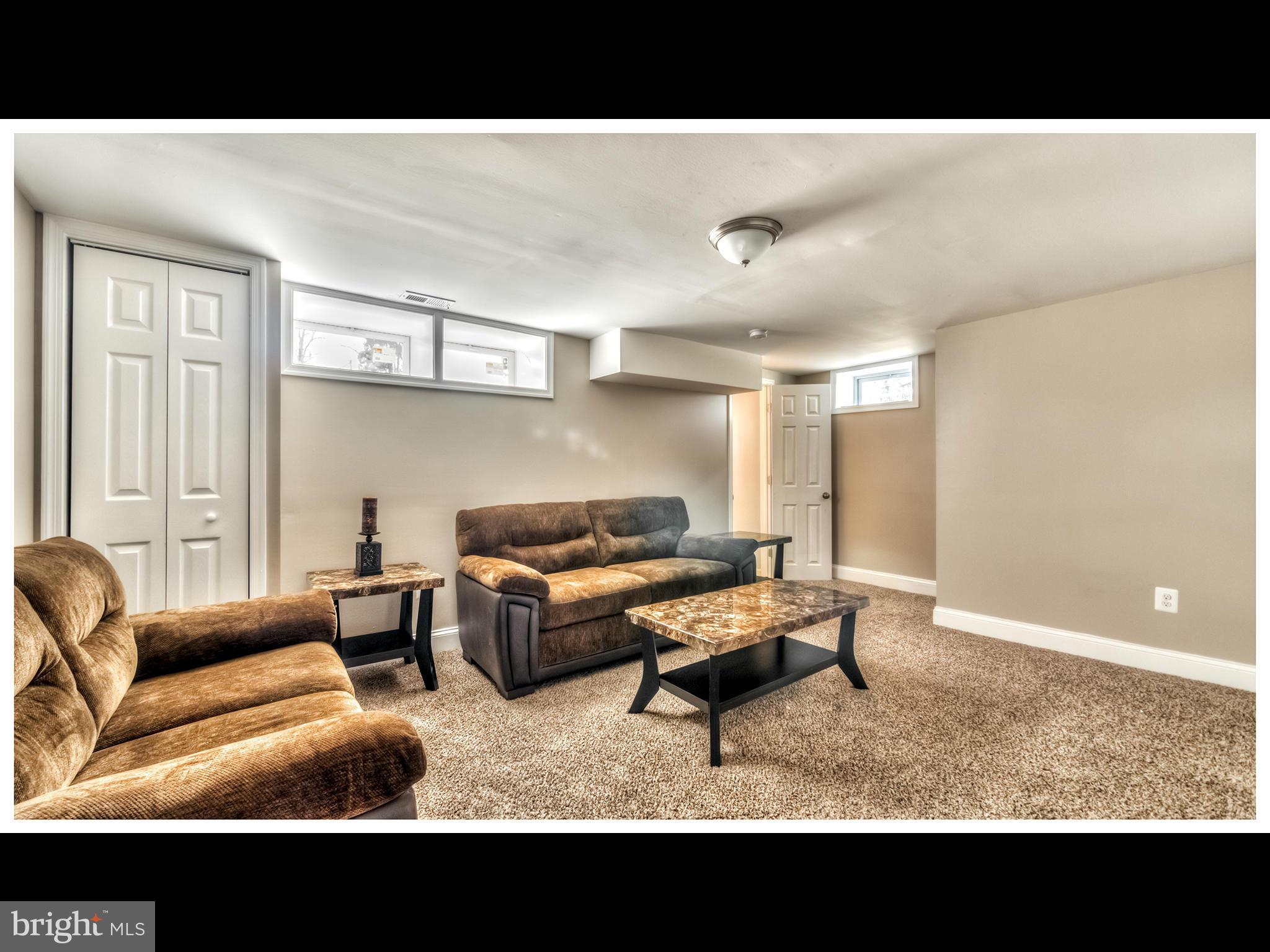 4110 Wentworth Road Baltimore, MD 21207 - Photo 22 of 30 Family Room