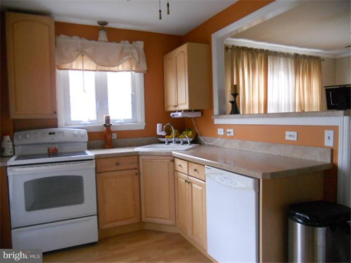 201 Sunnybrook Road Springfield, PA 19064 - Photo 7 of 21 Kitchen
