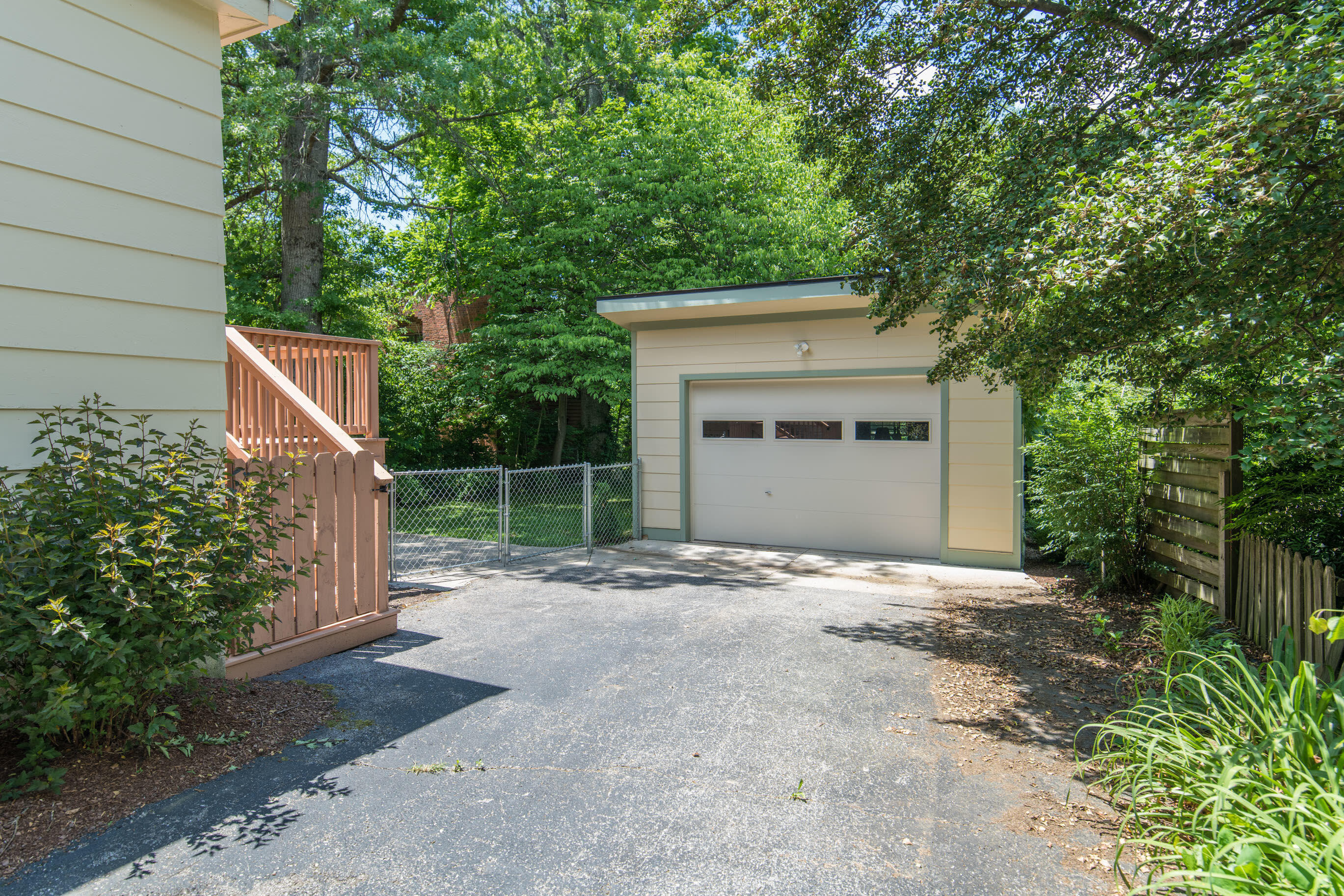 227 McDowell Road Lexington, KY 40502 - Photo 38 of 42 20220603-227-McDowell-Rd-parker-realty-0