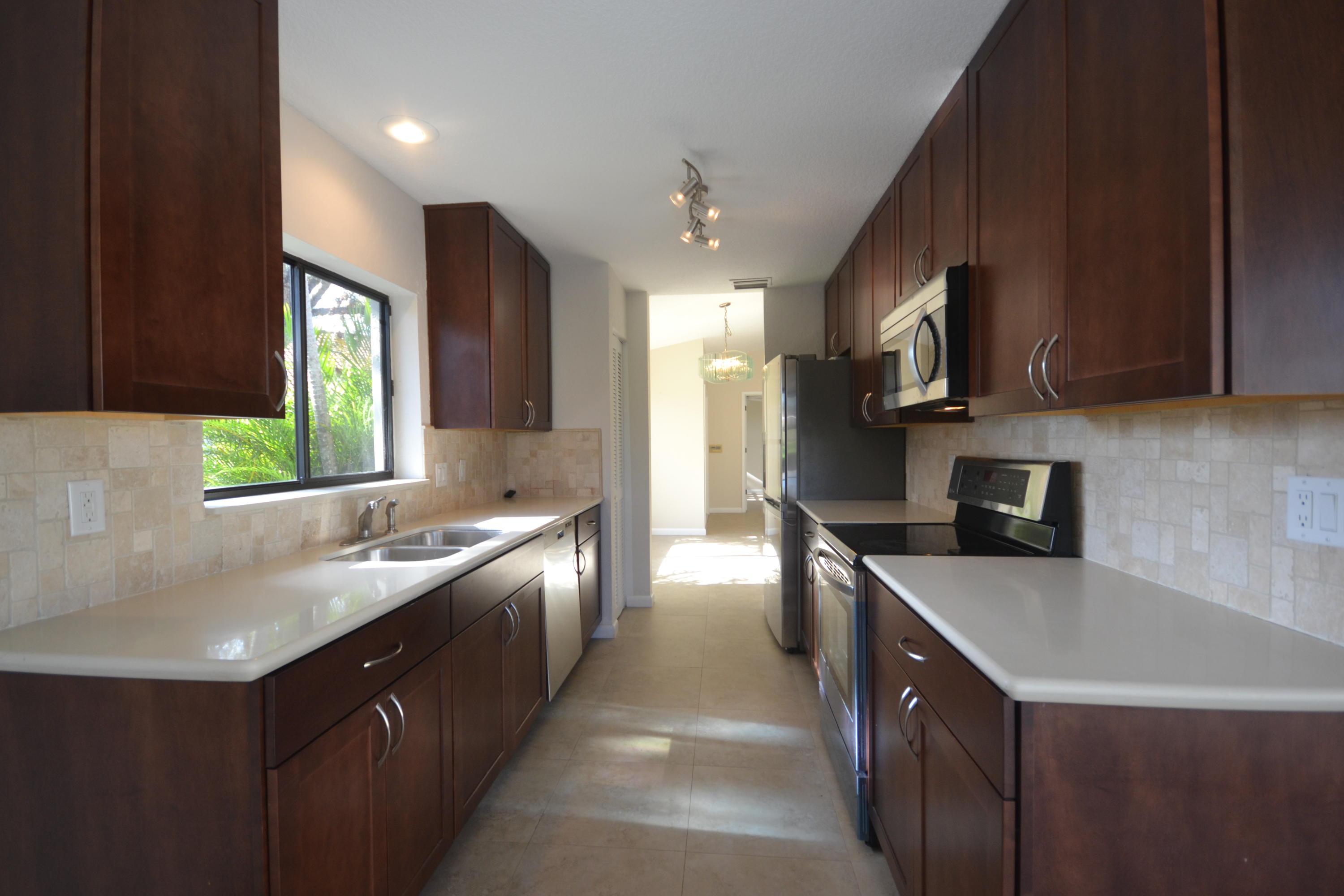 10176 Sunset Bend Drive Boca Raton, FL 33428 - Photo 10 of 41 Updated & Upgraded Kitchen