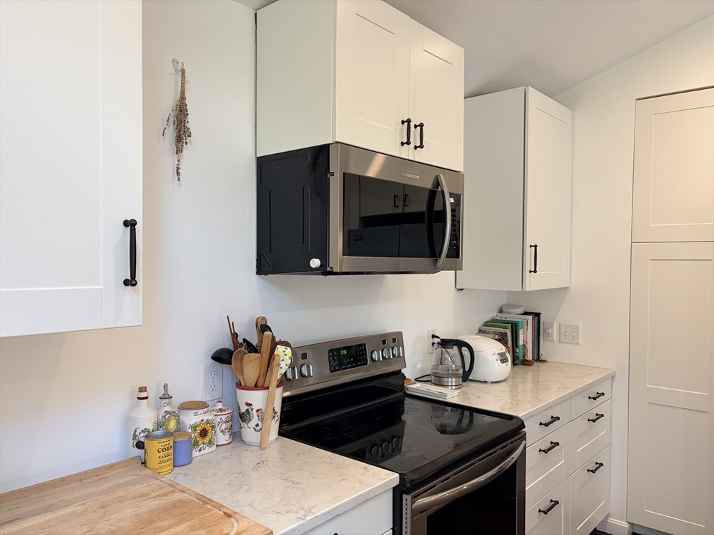 21 Bypass Road Lincoln, MA 01773 - Photo 5 of 42
