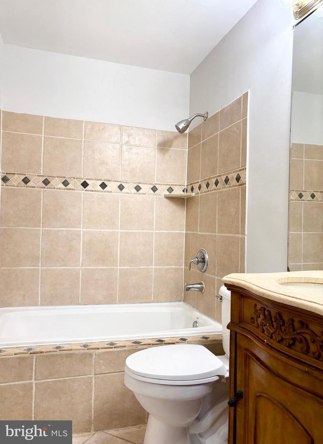 7903 Hart Road Fort Washington, MD 20744 - Photo 14 of 27 Upper Level Primary Suite Bathroom