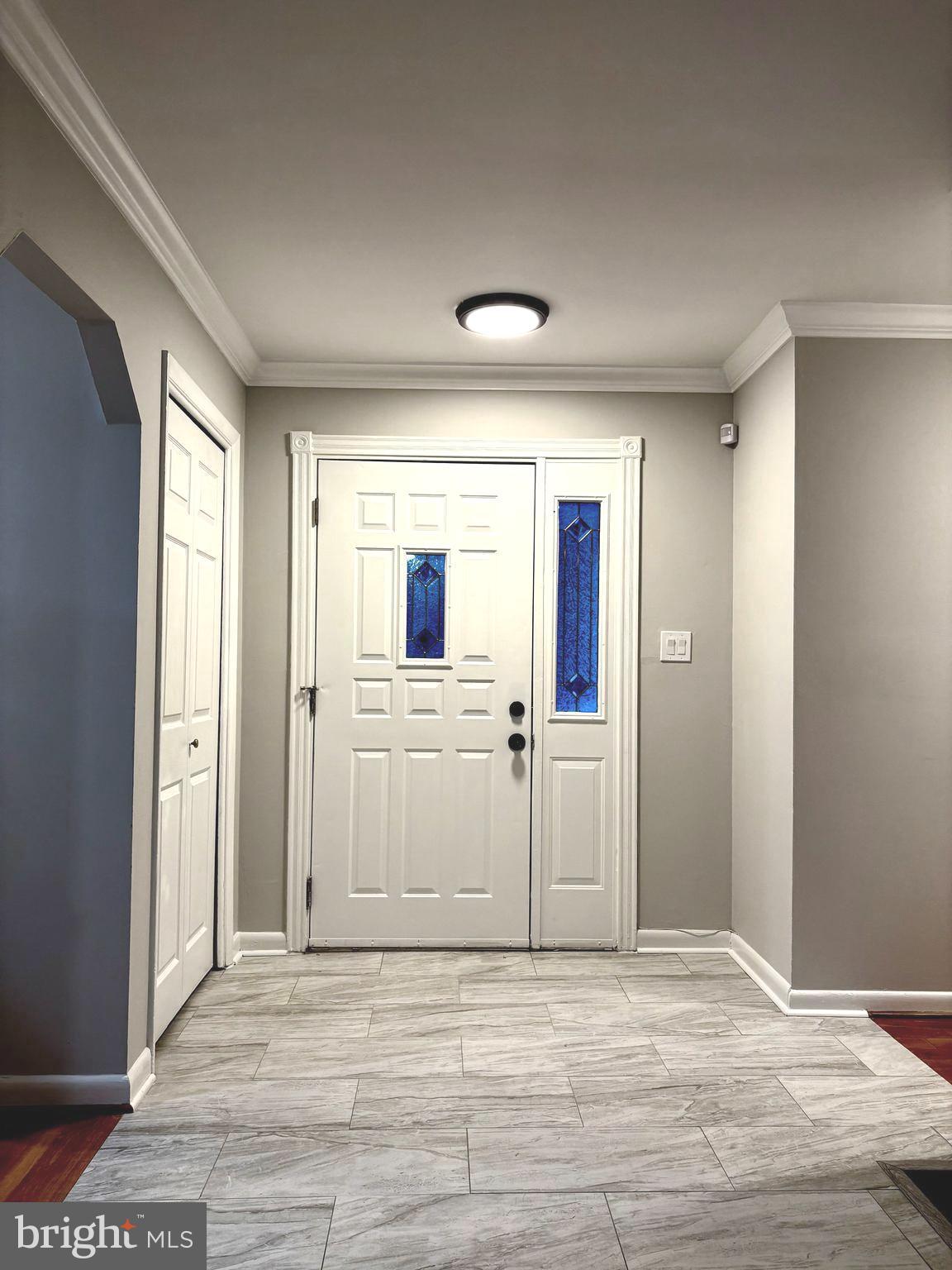 7903 Hart Road Fort Washington, MD 20744 - Photo 2 of 27 Foyer