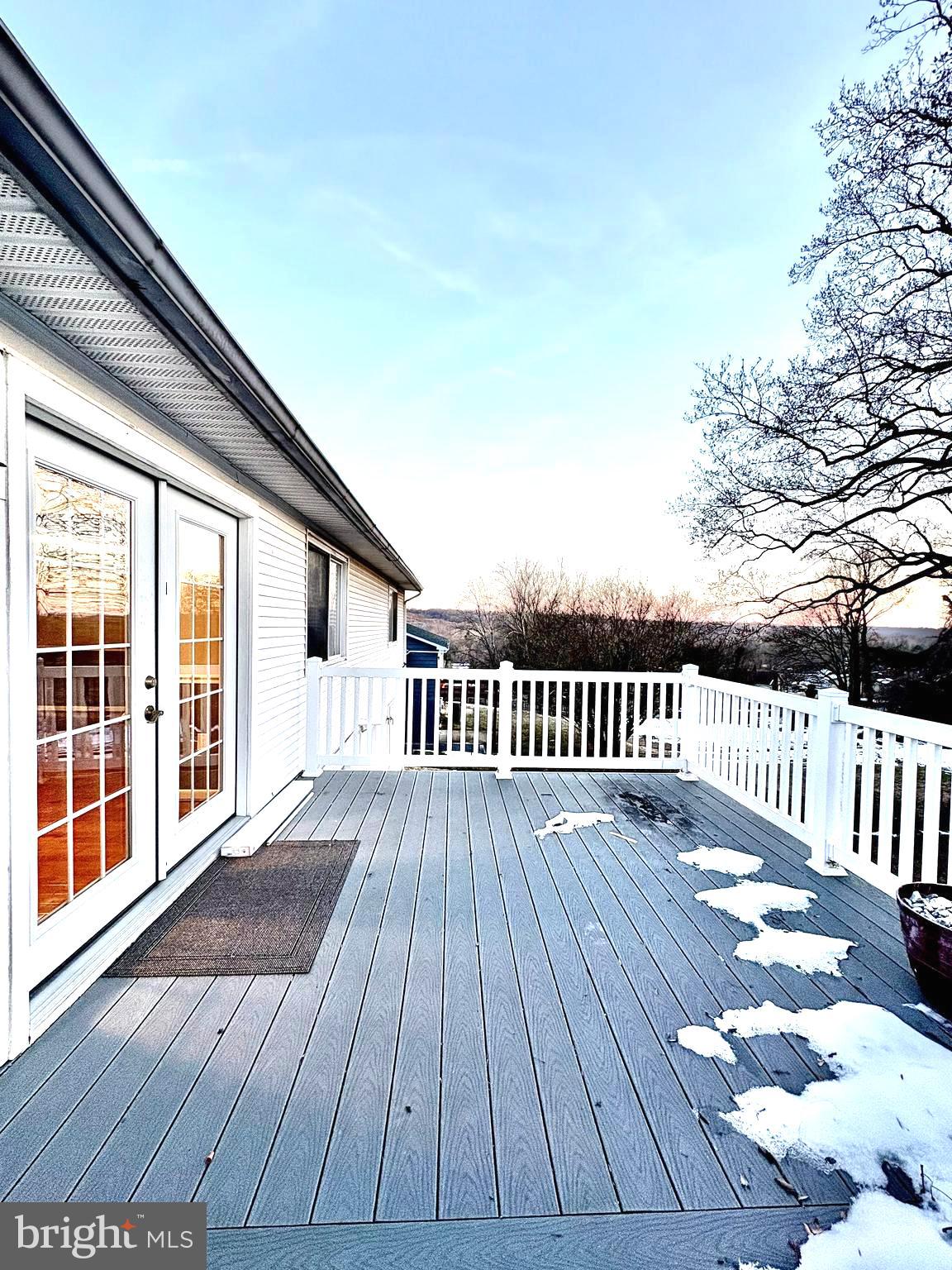 7903 Hart Road Fort Washington, MD 20744 - Photo 6 of 27 Huge Deck off Dining Room