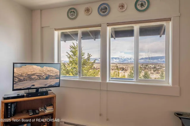 $925,000 | 7170 North Rachel Way, Unit B12, Teton Village, WY 83025
