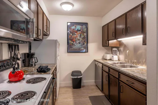 $925,000 | 7170 North Rachel Way, Unit B12, Teton Village, WY 83025