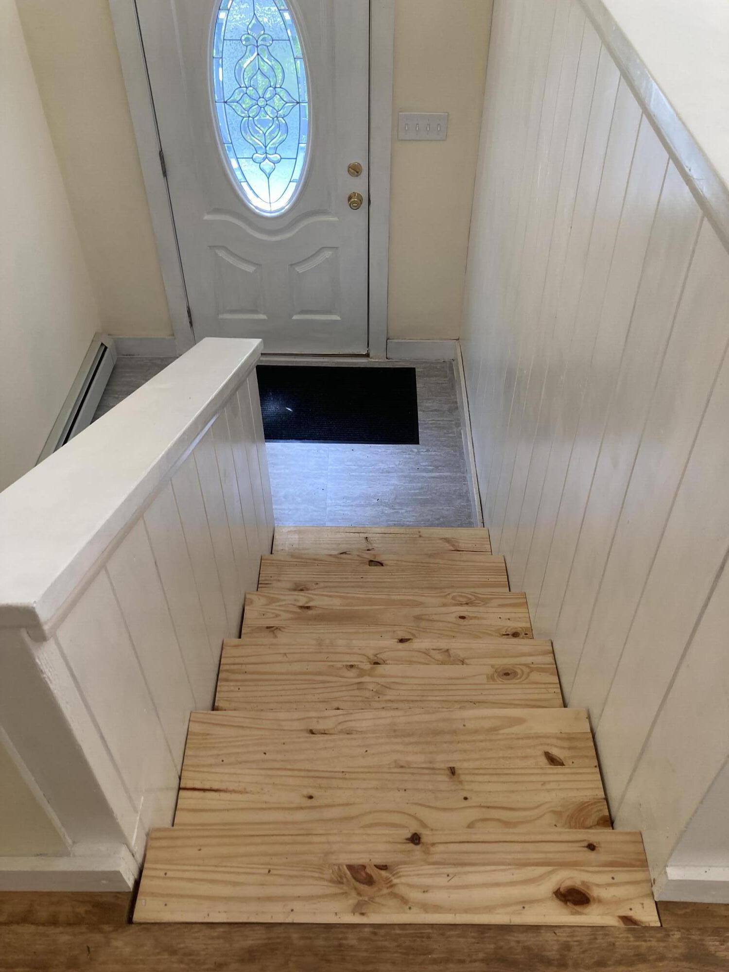85 Arnold Road China, ME 04358 - Photo 20 of 29 Stairs1a