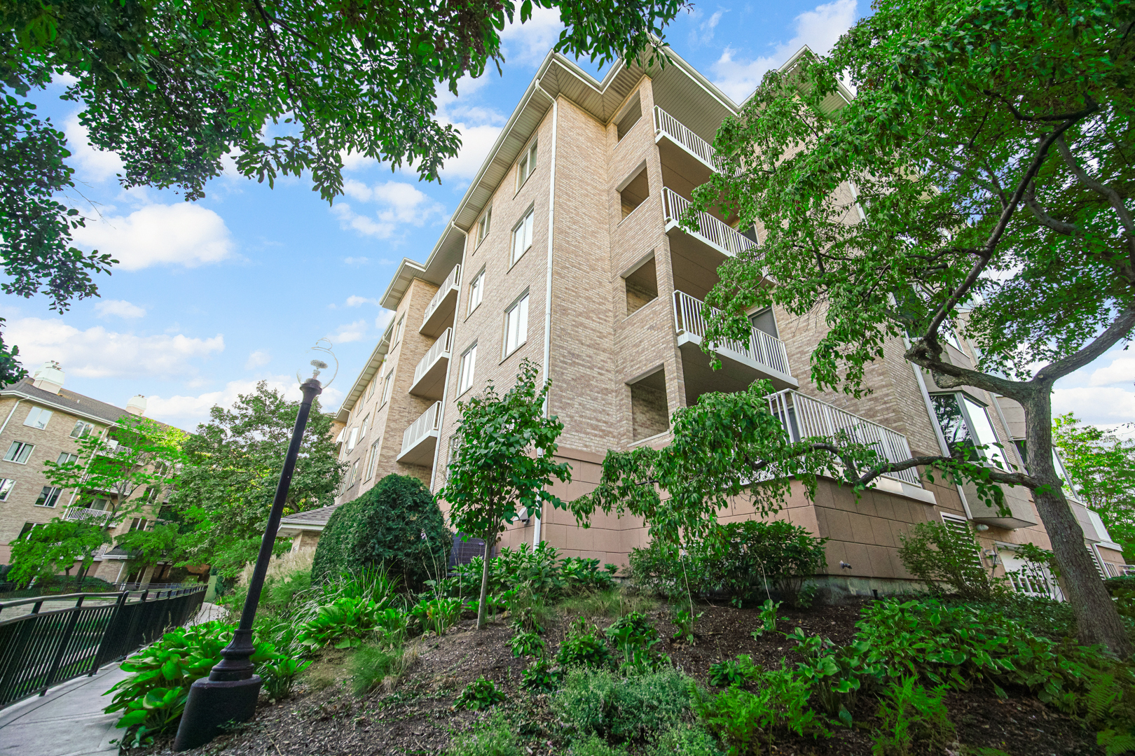 1761 Pavilion Way, Unit 206 Park Ridge, IL 60068 - Photo 22 of 24