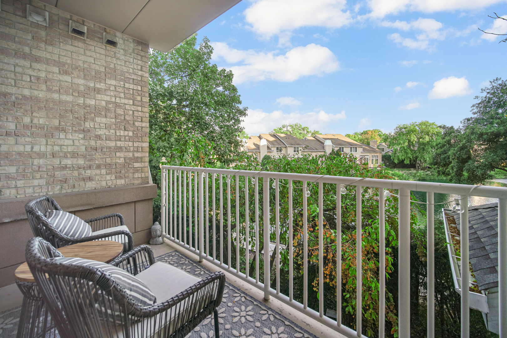 1761 Pavilion Way, Unit 206 Park Ridge, IL 60068 - Photo 4 of 24