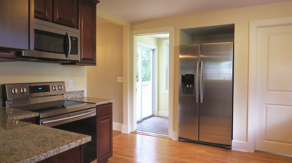 70 Holyoke Road Westfield, MA 01085 - Photo 6 of 23 Gallery Image 6
