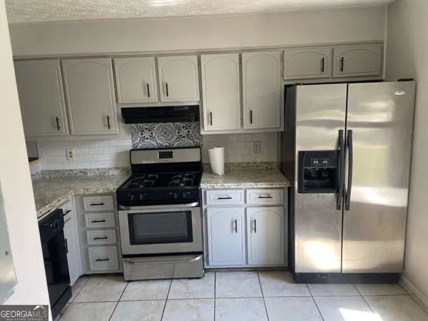 $1,400 | 8238 Canyon Forge Drive, Riverdale, GA 30274