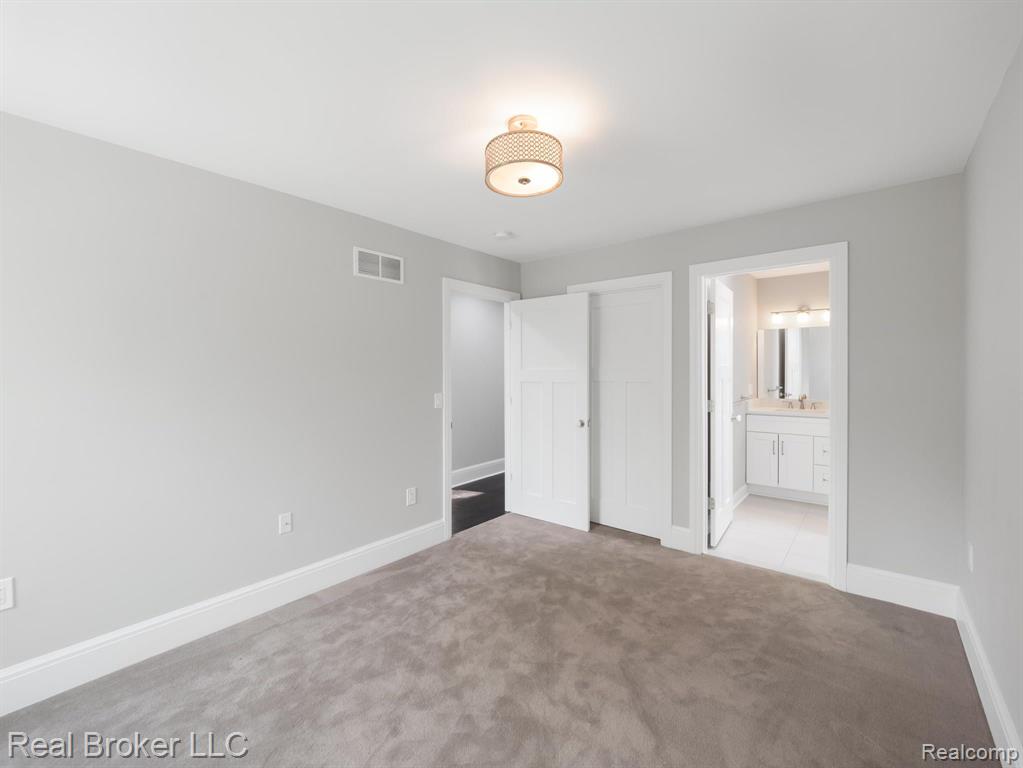 1695 Cole Street Birmingham, MI 48009 - Photo 24 of 39