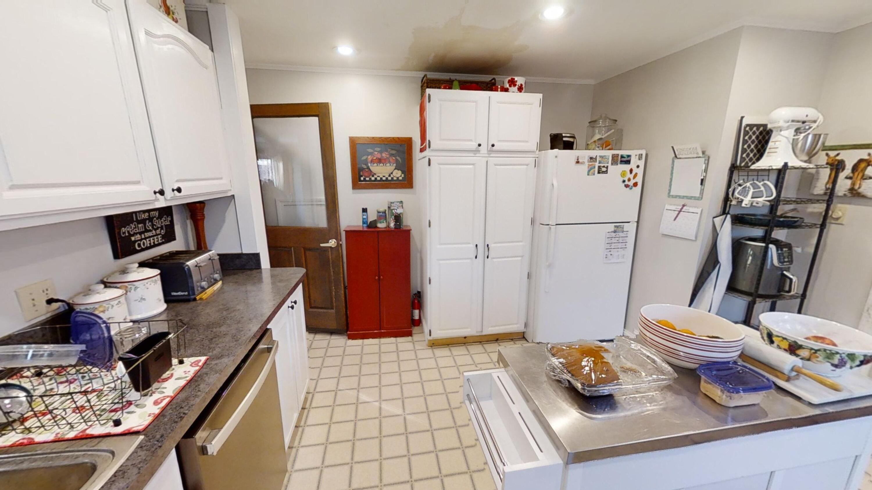 21 Mayo Street Dover-Foxcroft, ME 04426 - Photo 4 of 33 11