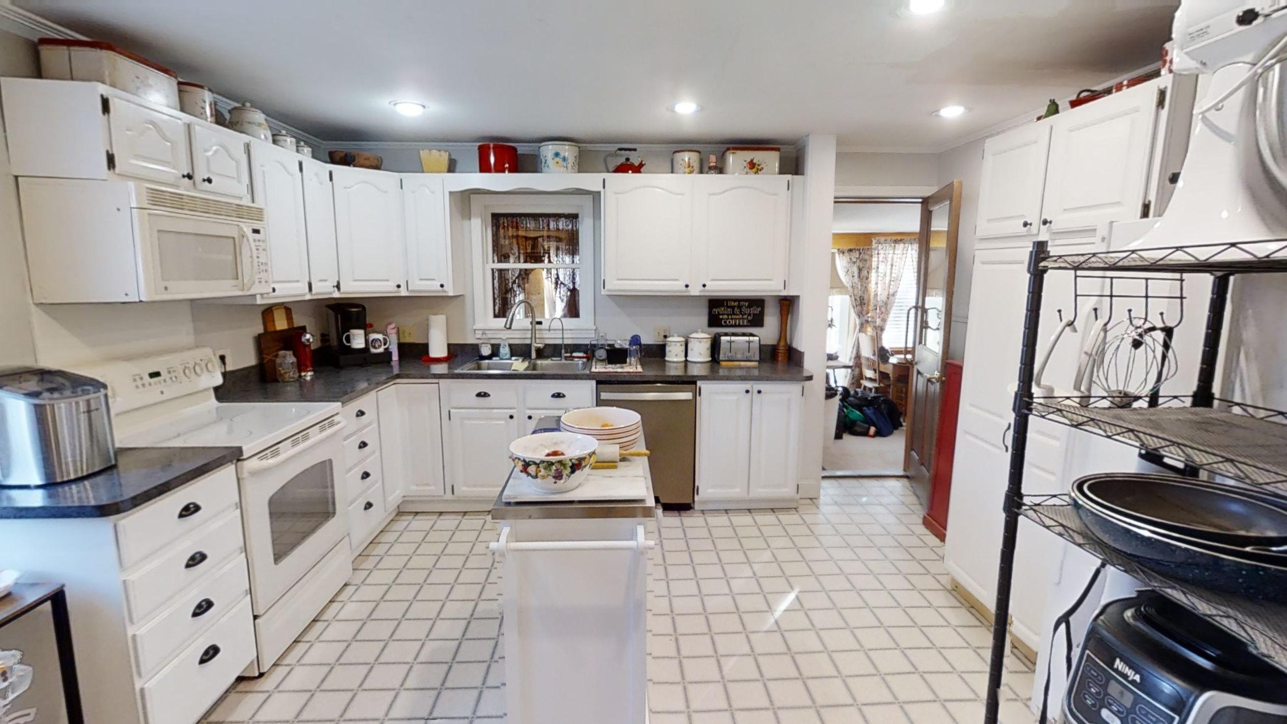 21 Mayo Street Dover-Foxcroft, ME 04426 - Photo 6 of 33 13