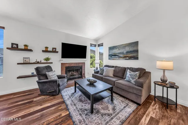 $440,000 | 2450 Pleasant Way, Unit N, Thousand Oaks, CA 91362