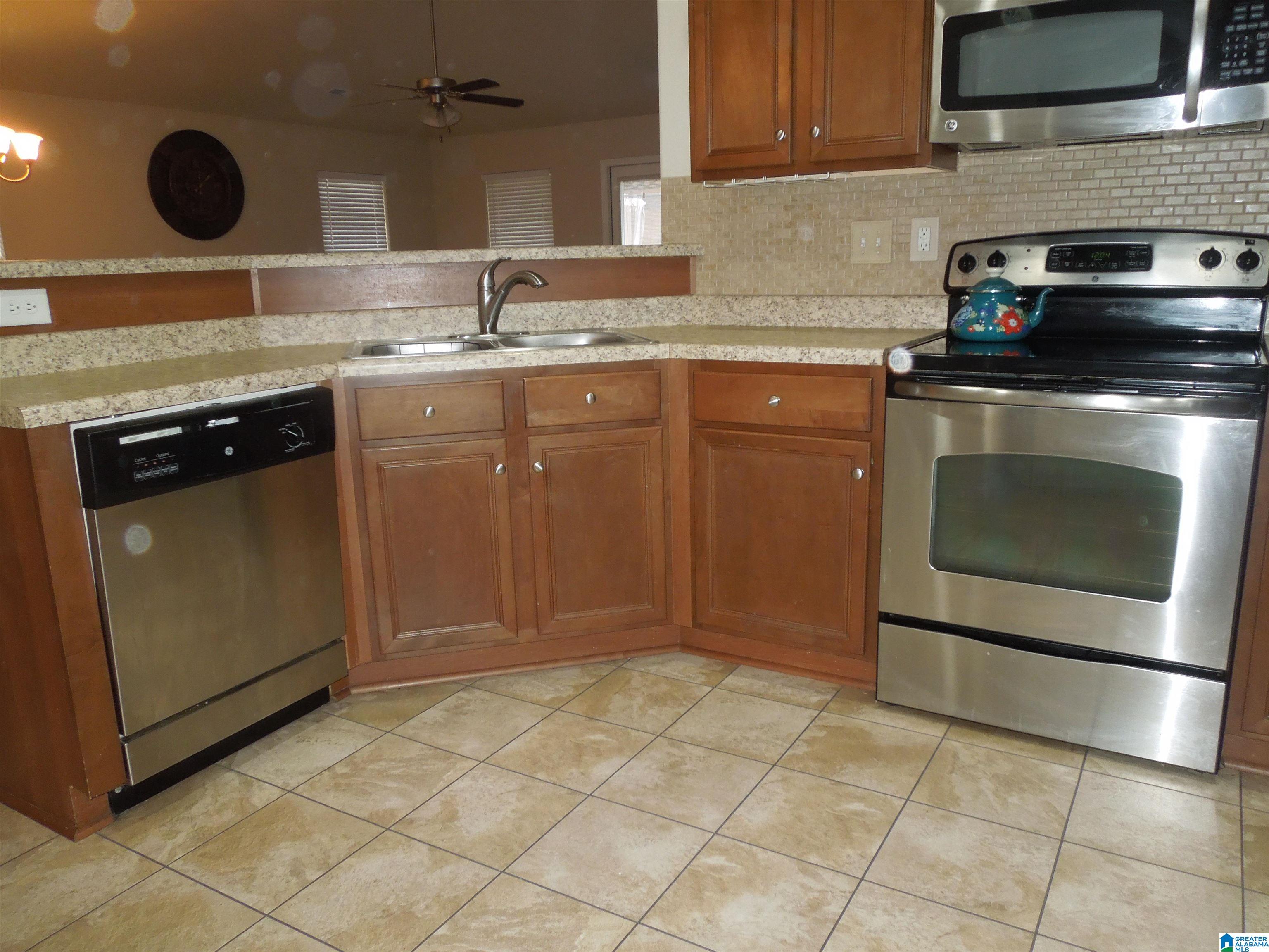 158 Grasonville Road Alabaster, AL 35007 - Photo 11 of 56