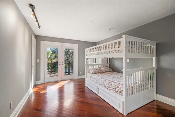 $2,200,000 | 2402 Pine Hammock, Clearwater, FL 33764