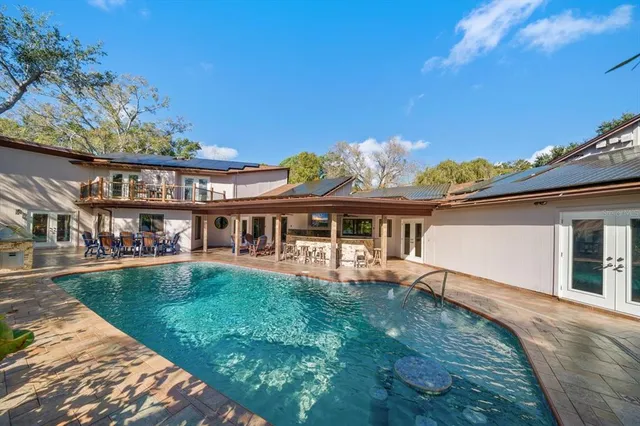 $2,200,000 | 2402 Pine Hammock, Clearwater, FL 33764