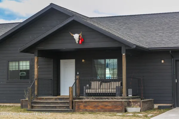 $585,000 | 215 Little Greys Loop, Etna, WY 83118