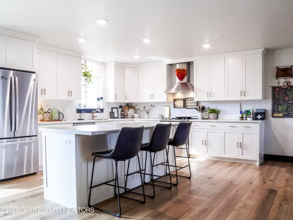 $585,000 | 215 Little Greys Loop, Etna, WY 83118