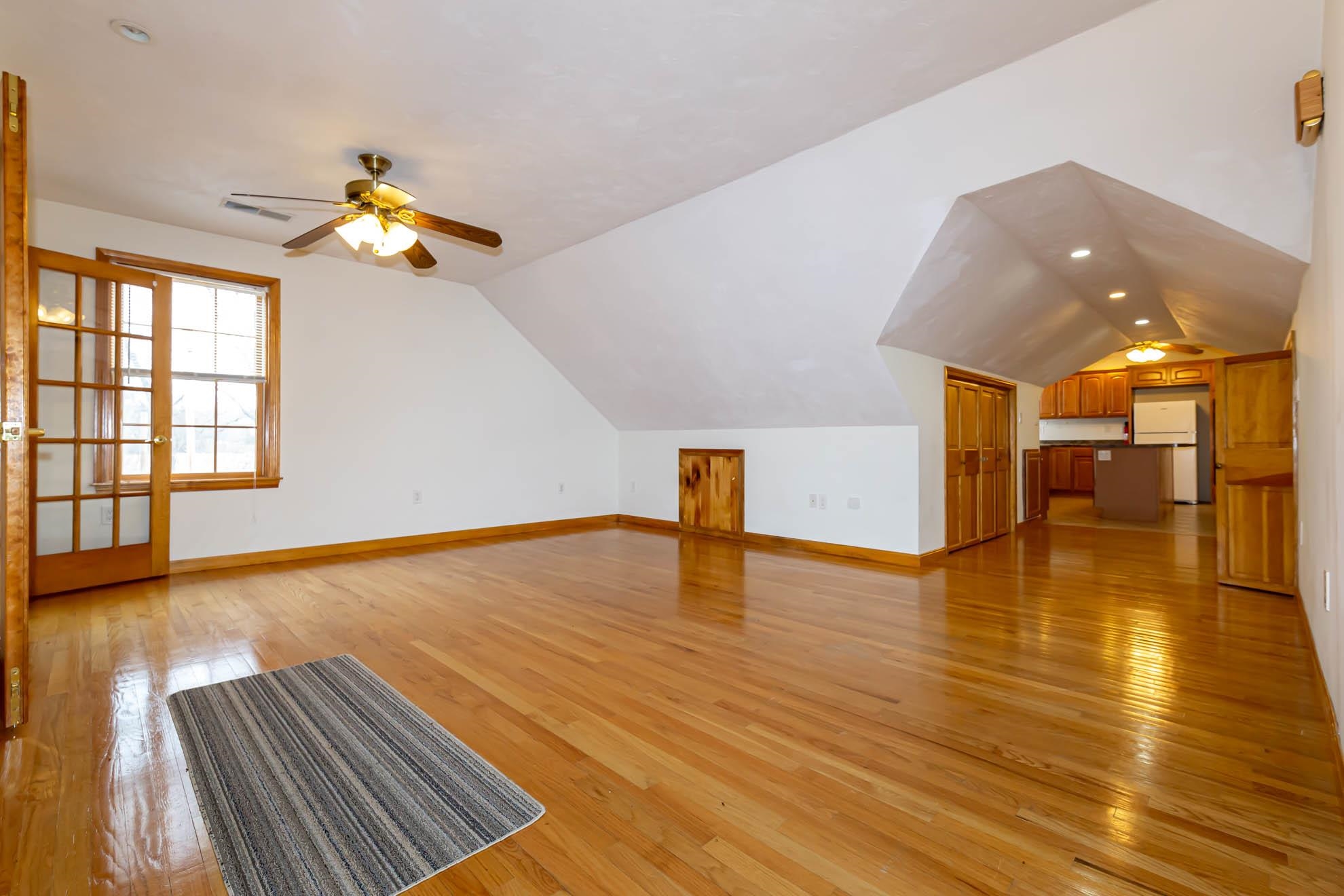 254 Island Pond Road Derry, NH 03038 - Photo 24 of 37