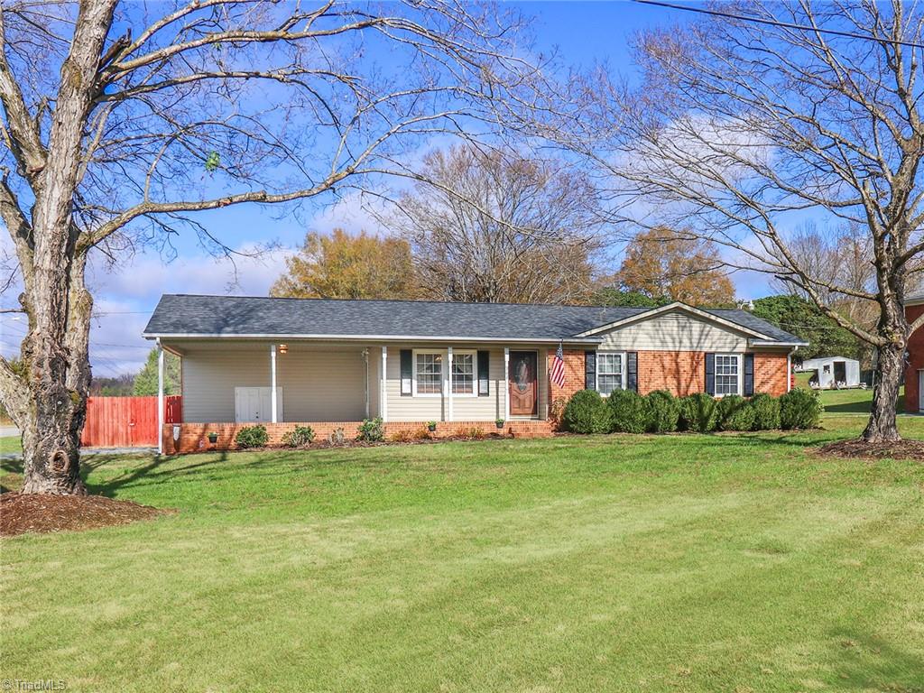 362 Jarrett Road Thomasville, NC 27360 - Photo 1 of 21 Gallery Image 1
