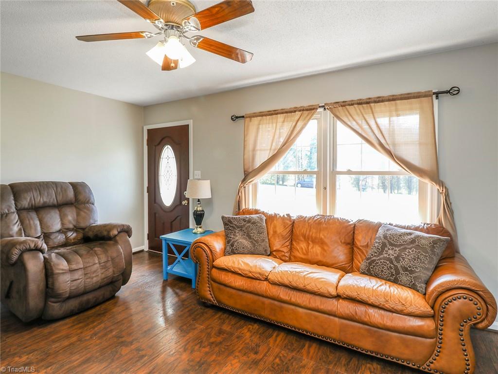 362 Jarrett Road Thomasville, NC 27360 - Photo 2 of 21 Gallery Image 2