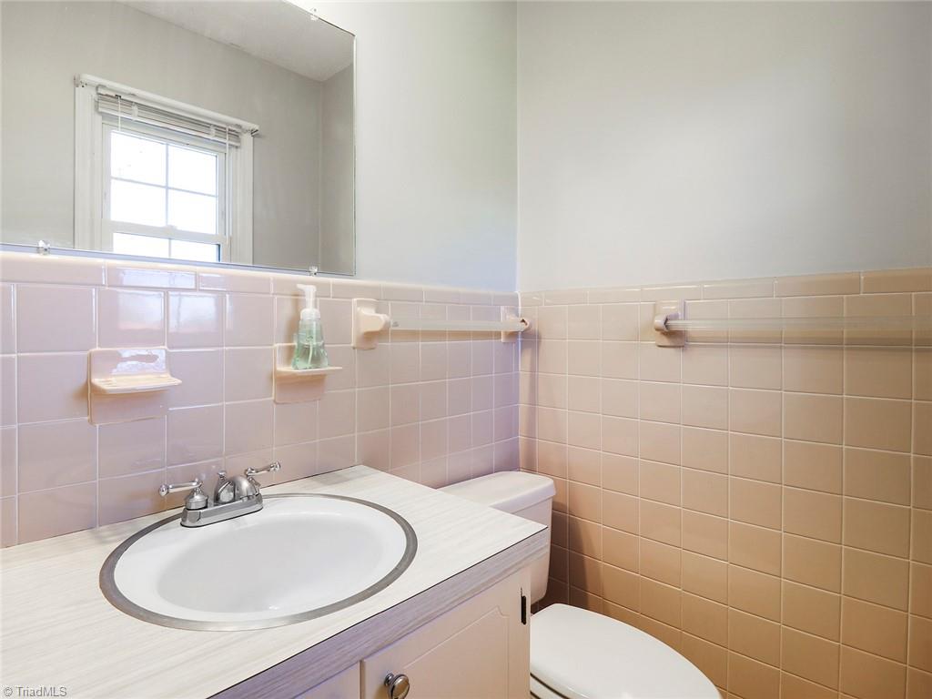 362 Jarrett Road Thomasville, NC 27360 - Photo 13 of 21 Gallery Image 13