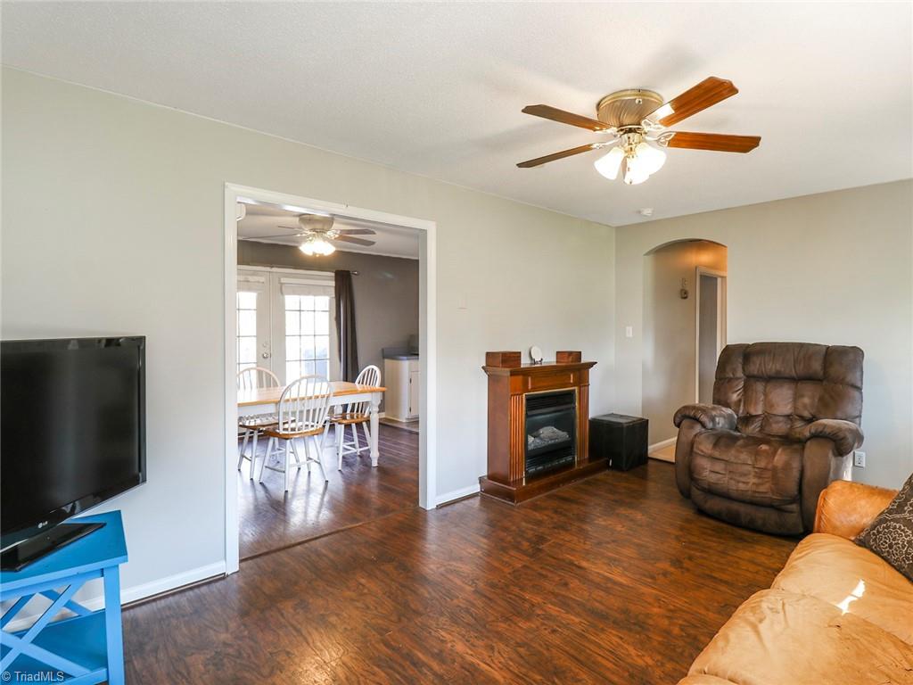 362 Jarrett Road Thomasville, NC 27360 - Photo 3 of 21 Gallery Image 3
