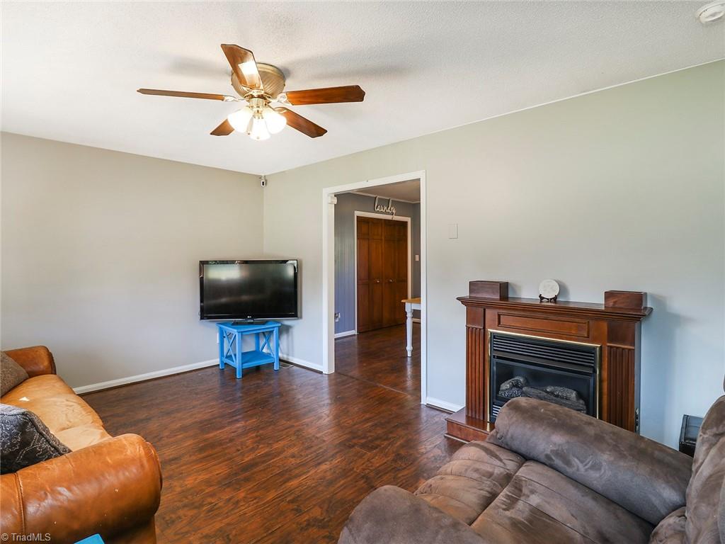 362 Jarrett Road Thomasville, NC 27360 - Photo 4 of 21 Gallery Image 4