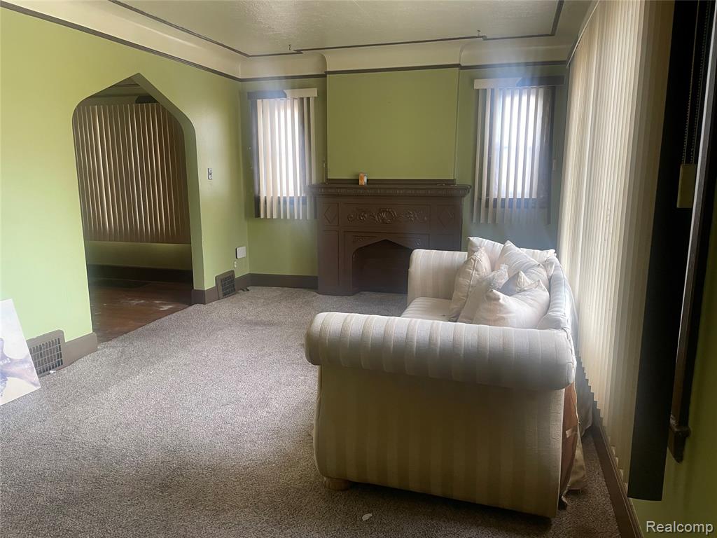 6145 Yorkshire Road Detroit, MI 48224 - Photo 4 of 28