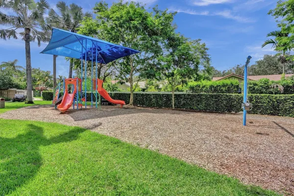 a view of a tennis court