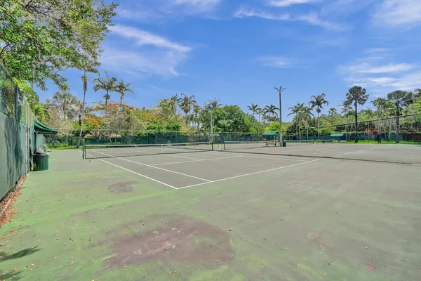 a view of a tennis court