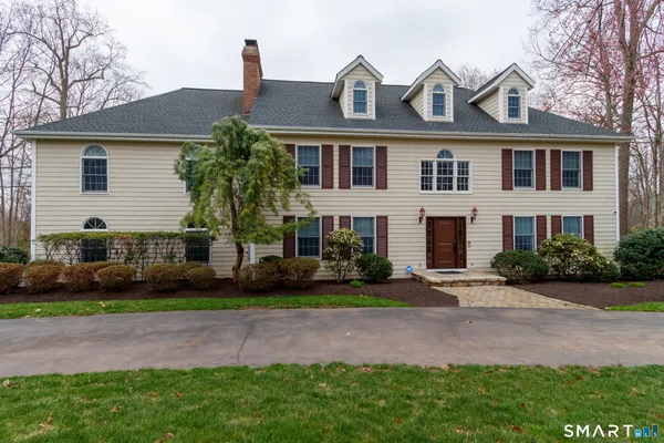 $775,000 | 3 Lancelot Way, Hamden, CT 06518