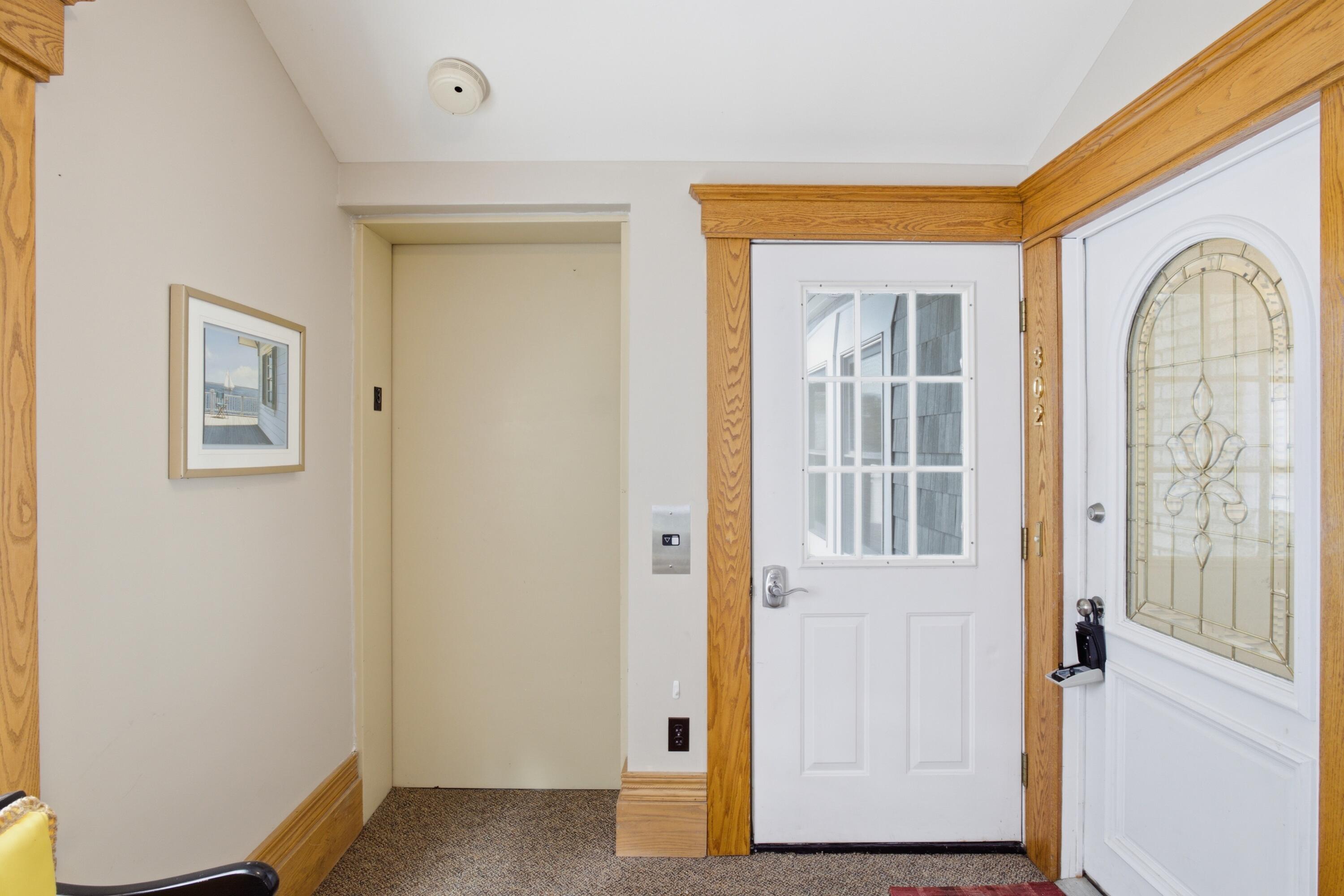 6180 Murray Road, Unit 302 Whitehall, MI 49461 - Photo 41 of 46 Lobby