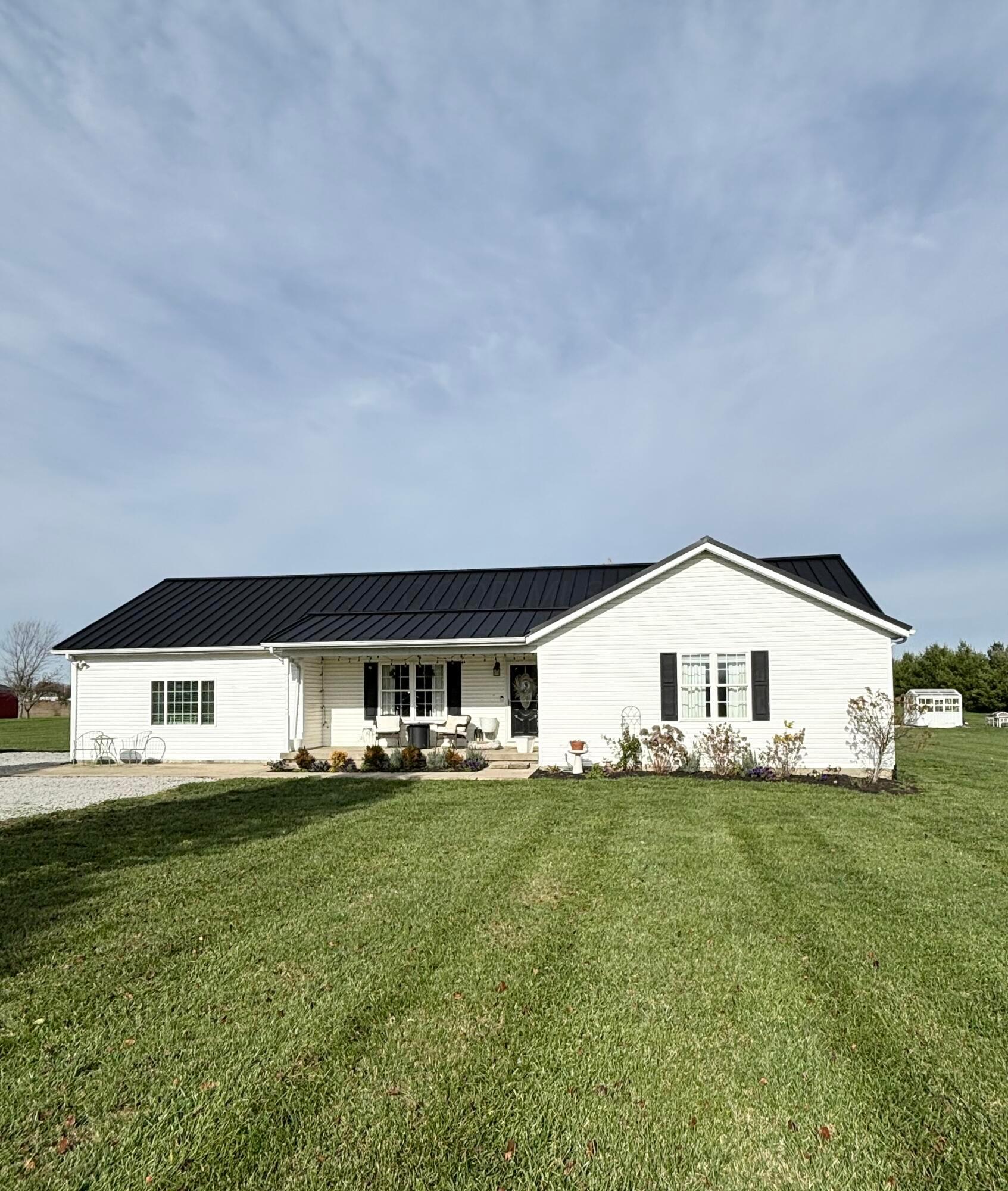 9793 Thomas Road Leesburg, OH 45135 - Photo 3 of 38 IMG_1682 (1)