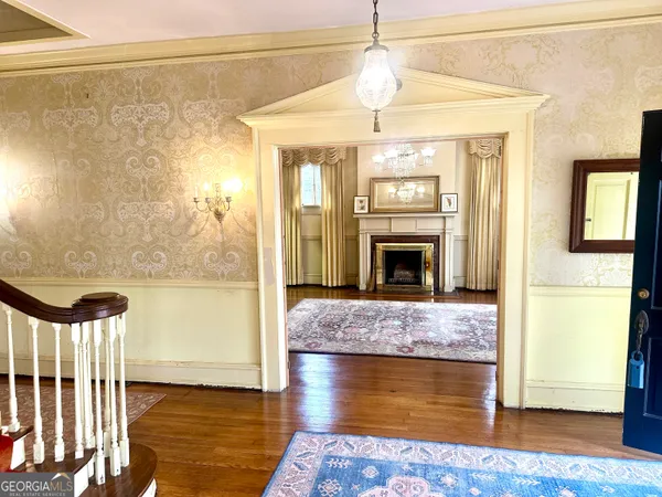 a view of an empty room and window