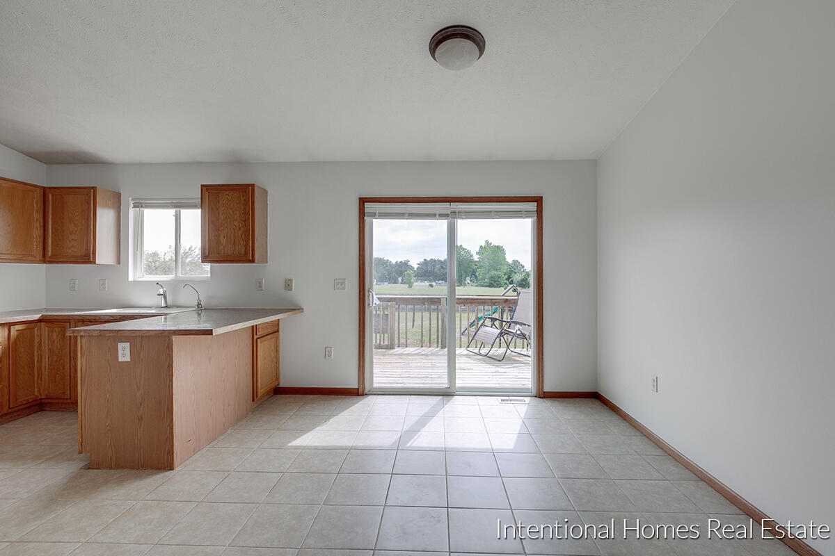 30 Daggett Road Sand Lake, MI 49343 - Photo 6 of 24 Dining