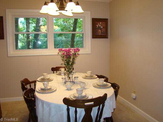 629 Colony Road Asheboro, NC 27205 - Photo 4 of 16 Dining Room.