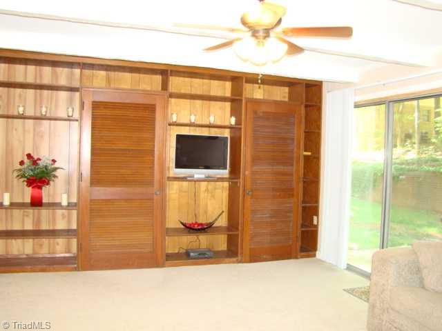 629 Colony Road Asheboro, NC 27205 - Photo 5 of 16 Den/Family/Great Room.