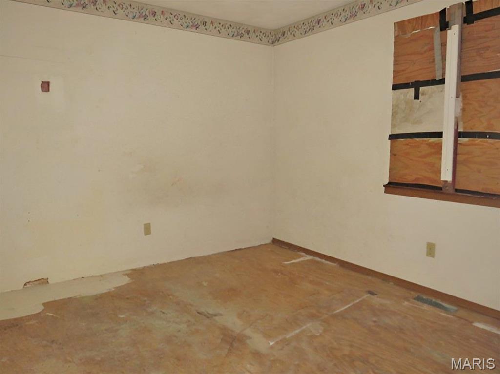 611 23rd Street Carlyle, IL 62231 - Photo 6 of 12