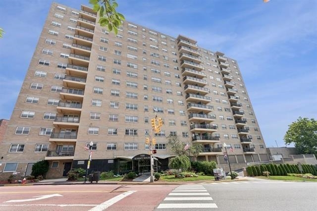 7100 Boulevard East, Unit 9R Guttenberg, NJ 07093 - Photo 2 of 19 a front view of a building