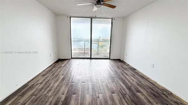 $148,900 | 1351 Northeast Miami Gardens Drive, Unit 1404E, Miami, FL 33179