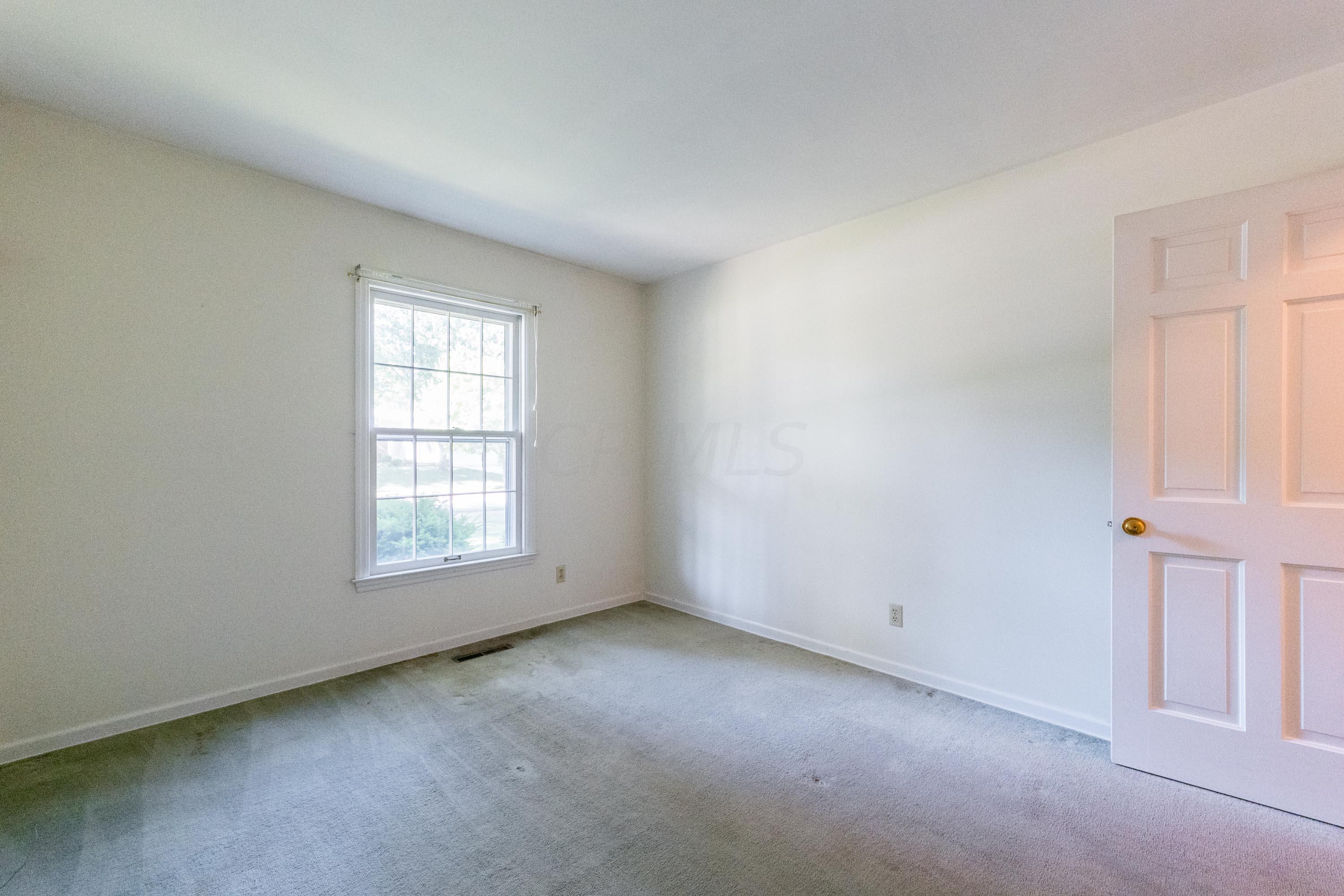 2030 Hythe Road Columbus, OH 43220 - Photo 27 of 51 030P1657515