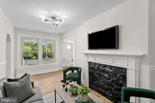 $299,000 | 206 Jefferson Pike, Knoxville, MD 21758