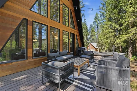 $679,900 | 64 Fairway Drive, Garden Valley, ID 83622
