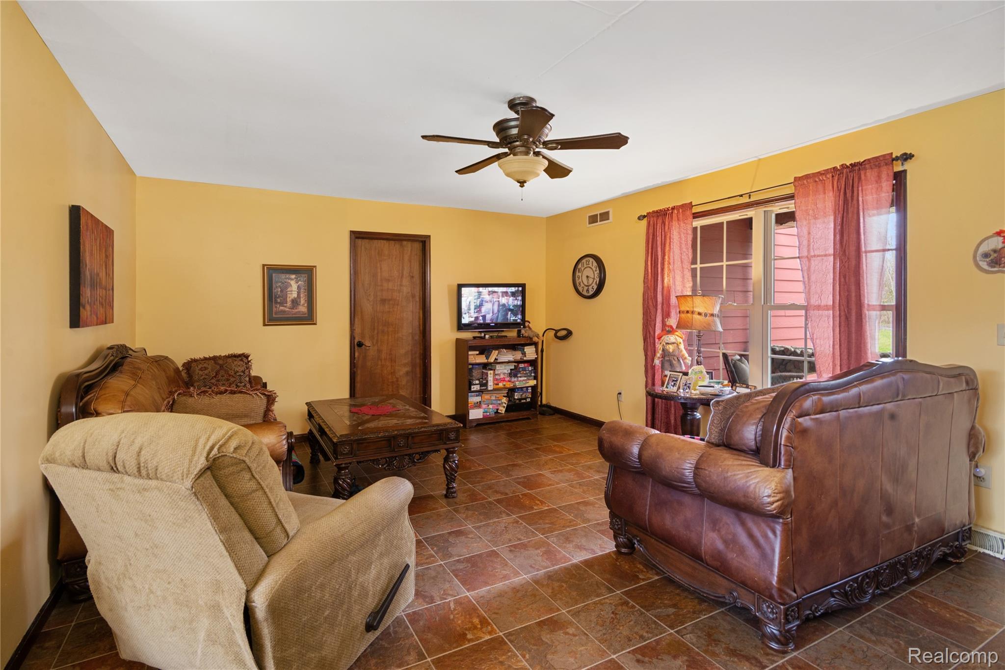 2222 South Loree Road Applegate, MI 48401 - Photo 8 of 46 8.jpg
