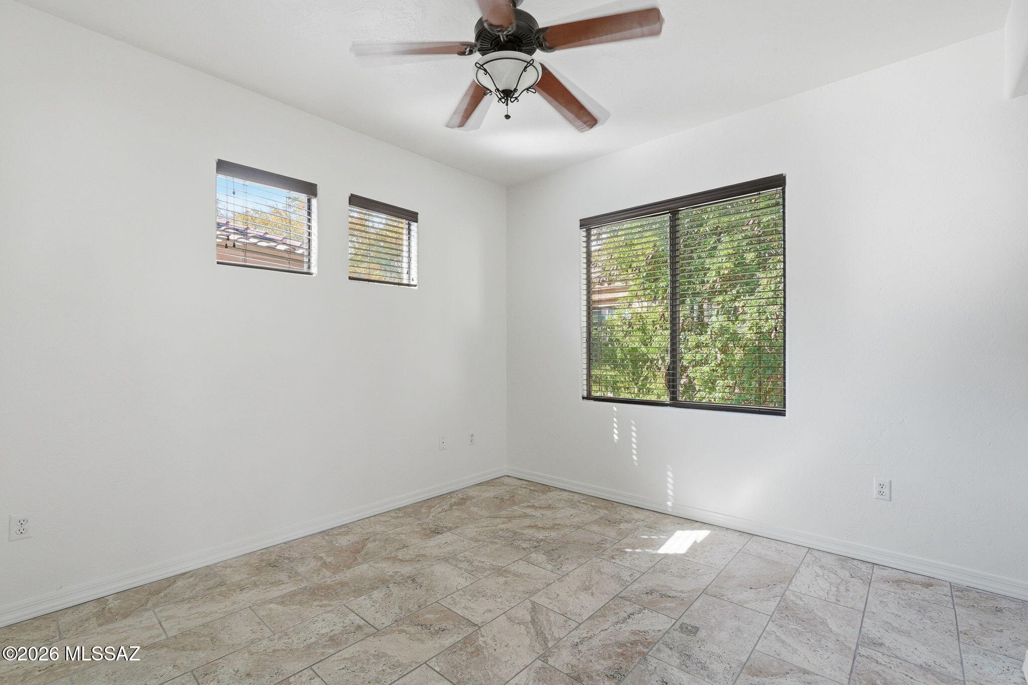 2550 East River Road, Unit 1203 Tucson, AZ 85718 - Photo 26 of 39 Guest Room 2