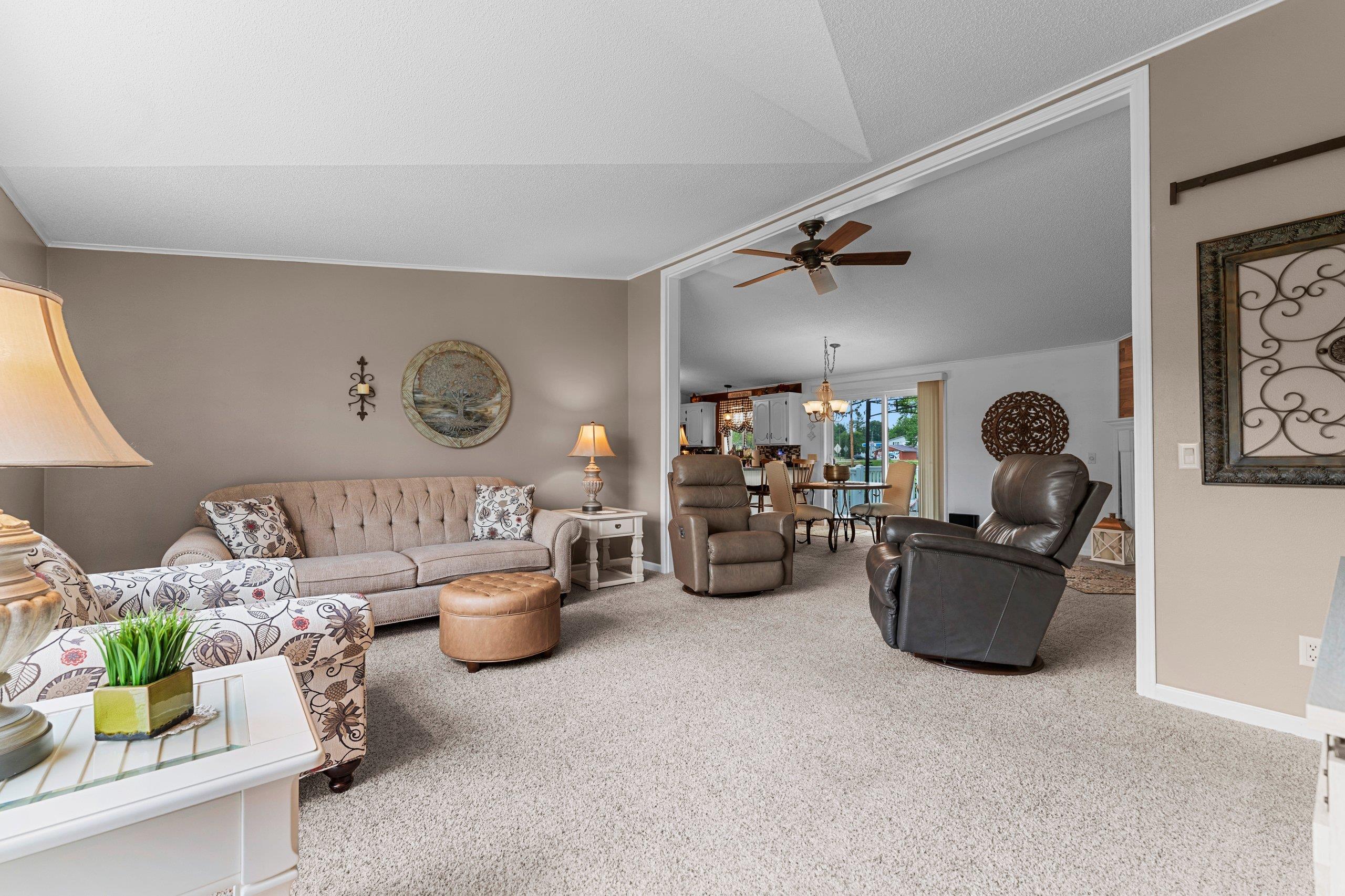 104 West Baehr Street Cecil, WI 54111 - Photo 6 of 64